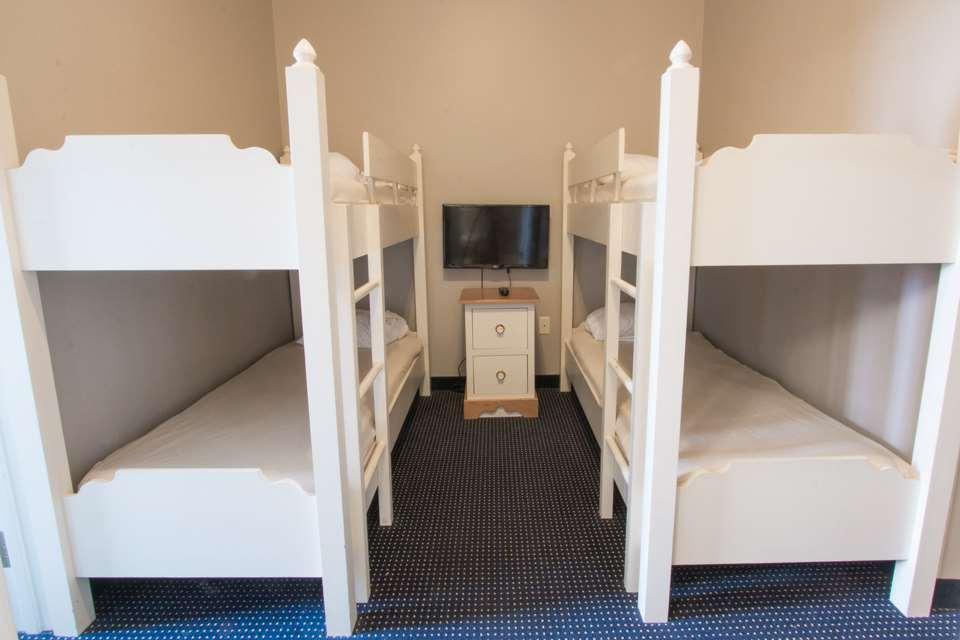 Blue Gate Garden Inn Shipshewana Room photo