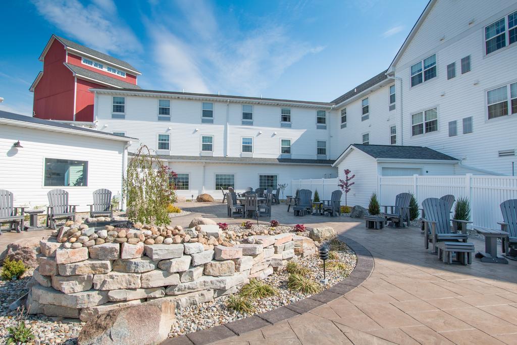 Blue Gate Garden Inn Shipshewana Exterior photo