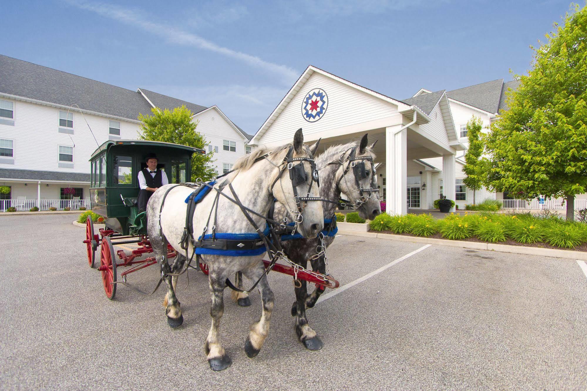 Blue Gate Garden Inn Shipshewana Exterior photo