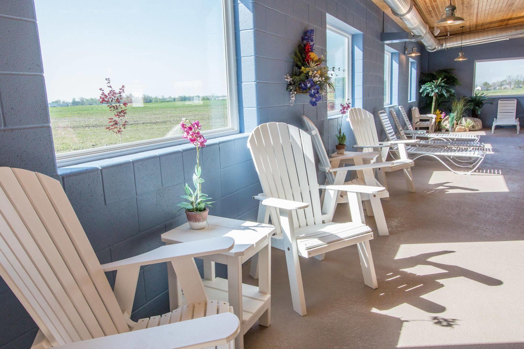 Blue Gate Garden Inn Shipshewana Exterior photo