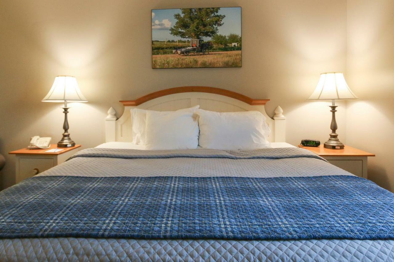 Blue Gate Garden Inn Shipshewana Exterior photo